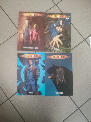 4 comics Doctor Who Vf