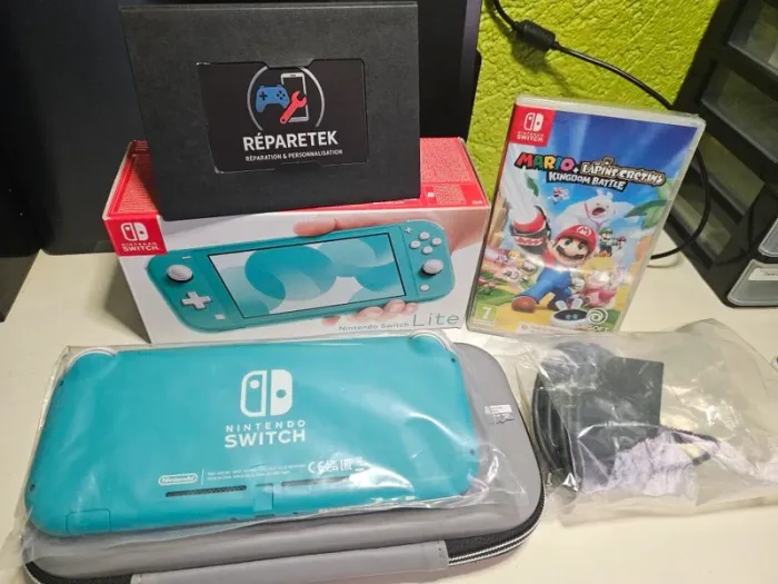Pack Noël 🎁 Switch Lite (open-box) + Mario & Lapins Crétins NEUF + microSD 64 Go + Housse - photo numéro 2