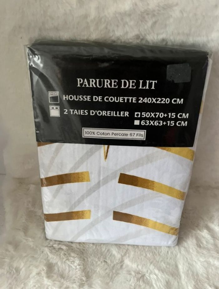 Housse de couette 240 X 220 cm + 2 taies d oreiller, blanche et moutarde