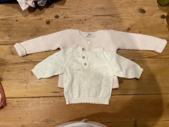 Lot pull et cardigan 6 mois