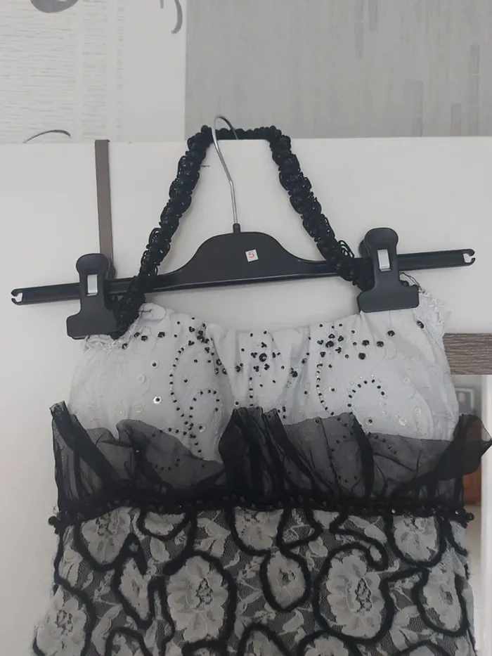 Robe de cocktail noire et blanche - photo numéro 2