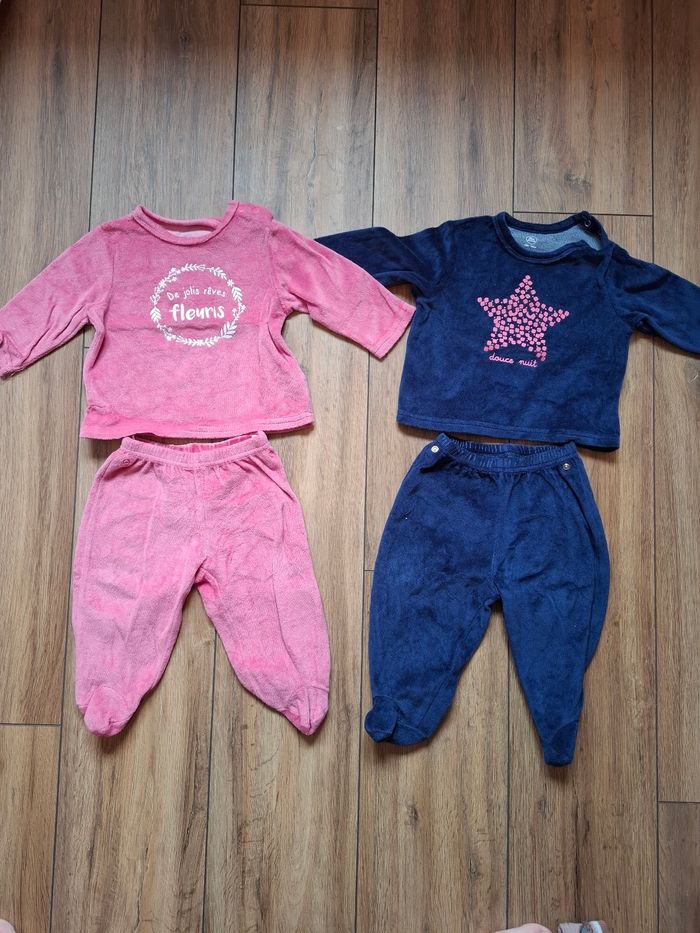 Pyjama taille 12 mois