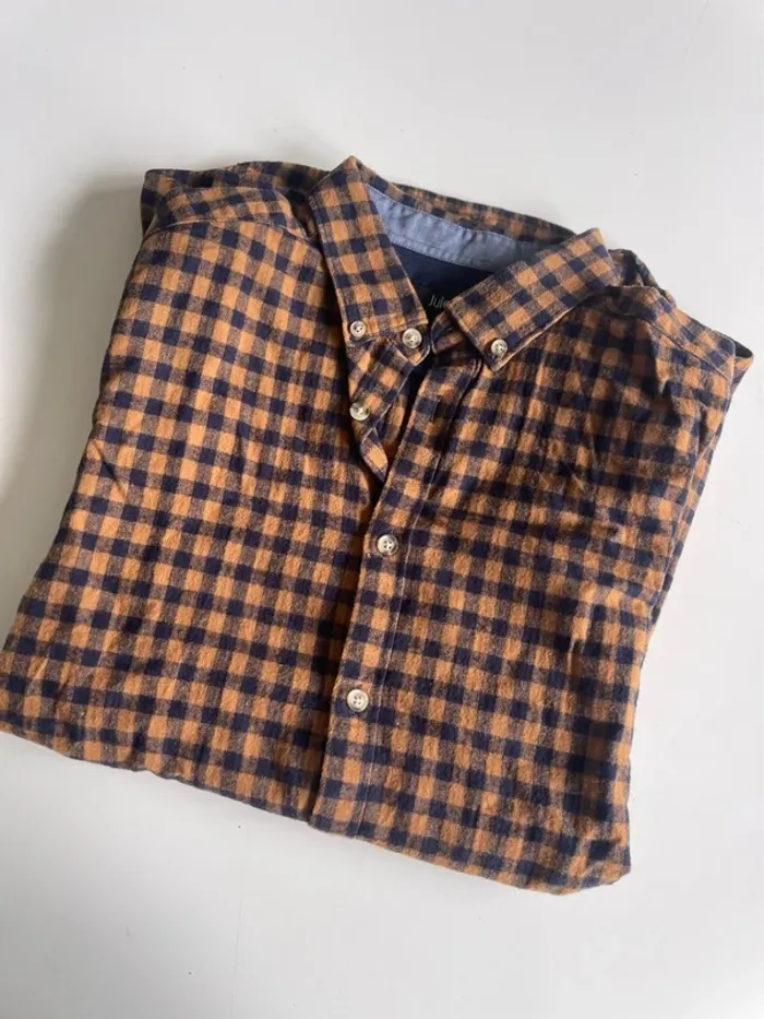 Chemise à carreaux