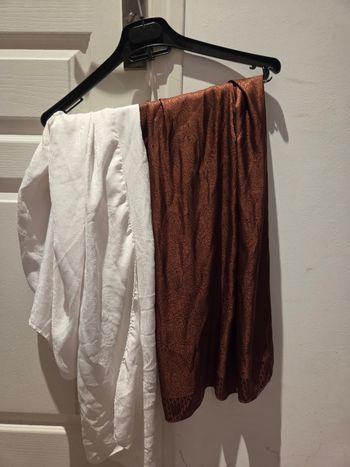 Lot de deux foulard marron et blanc imprime