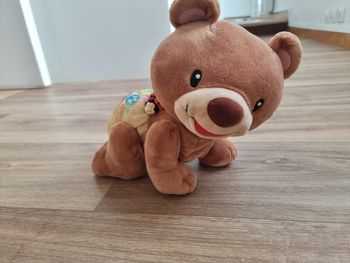 Jouet peluche qui fait du 4 pattes