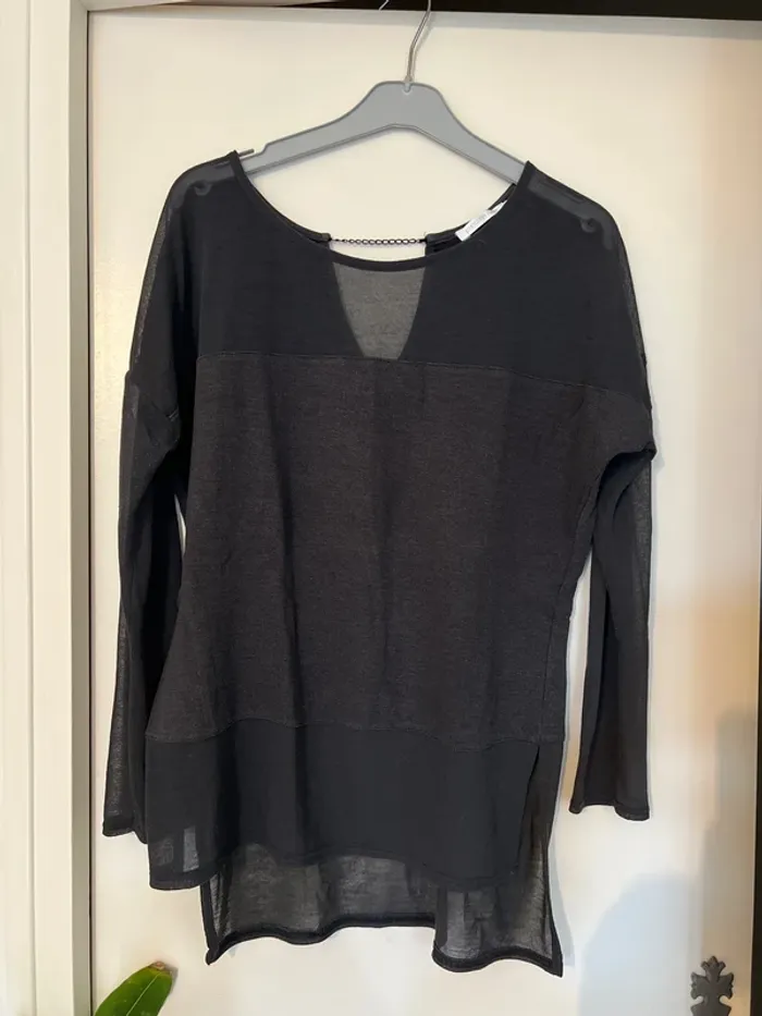 Haut gris