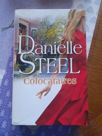 Livre de Danielle Steel "Colocataires"