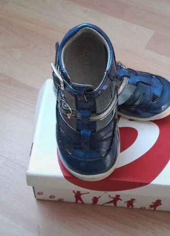 Chaussures ouvertes GBB