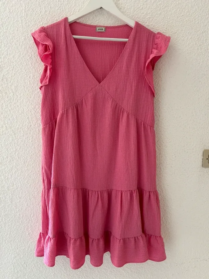 Robe d’été rose volant