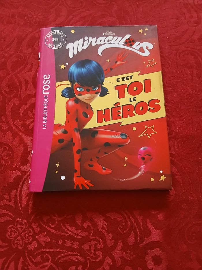 Livre à jouer miraculous