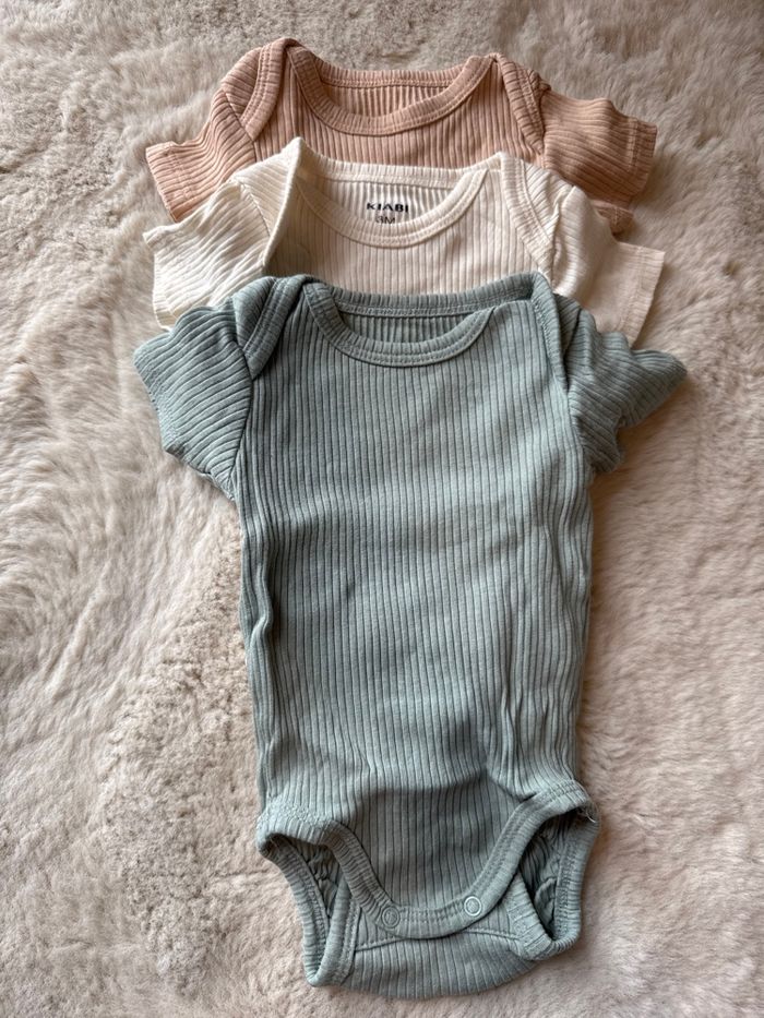 Lot de 3 bodies manche courte 3 mois