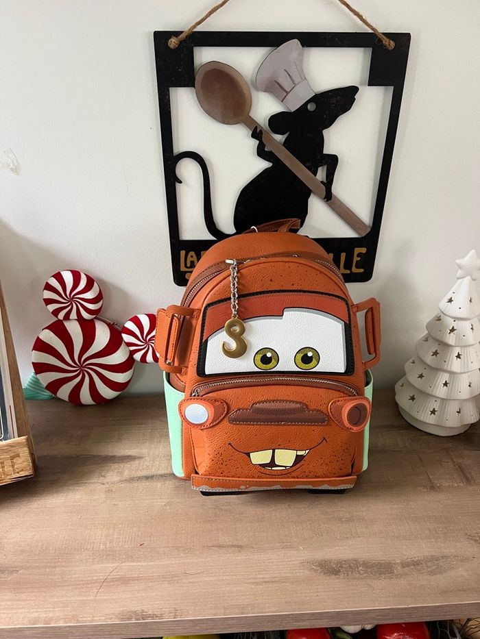 Loungefly Martin cars venant des usa - photo numéro 2