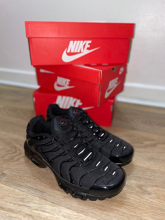 Full black - photo numéro 6