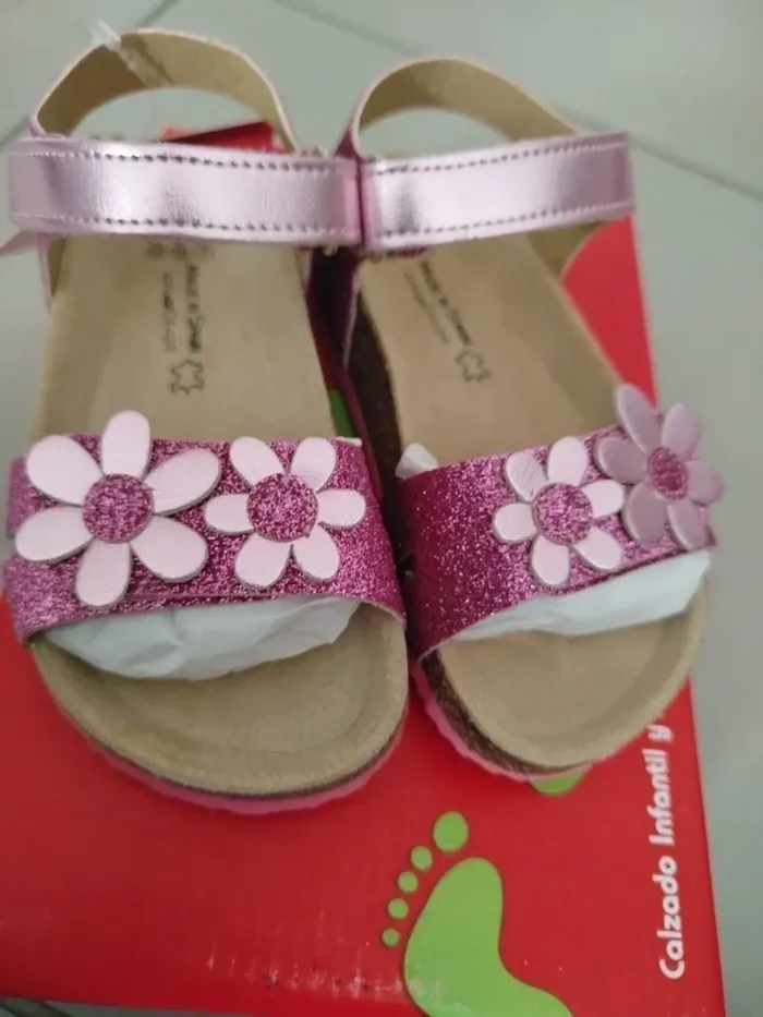 Sandales cuir P 24