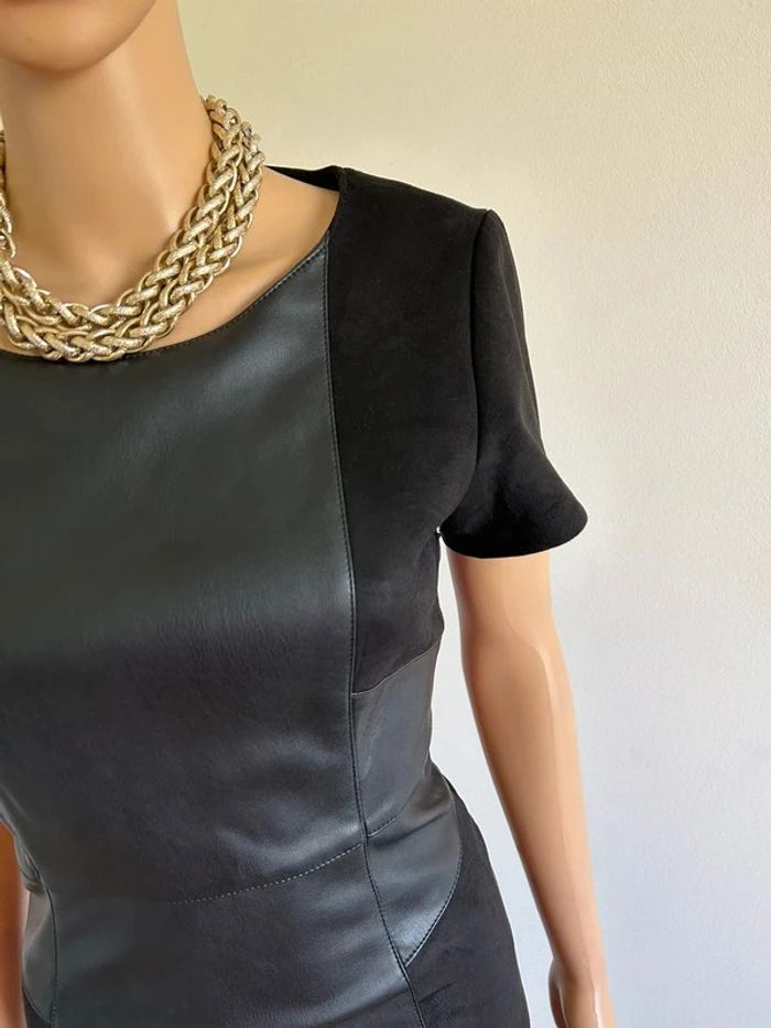 Robe noire à manches courtes avec simili cuir Only taille M jamais portée - photo numéro 6