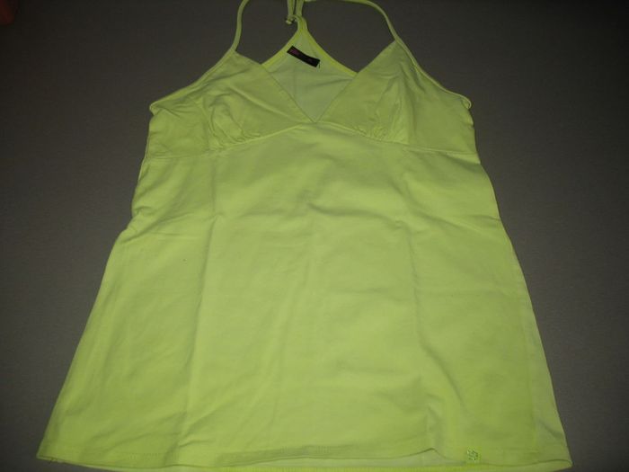 DÉBARDEUR VERT FLUO "UNDIZ" - TAILLE M - n°01 - photo numéro 2