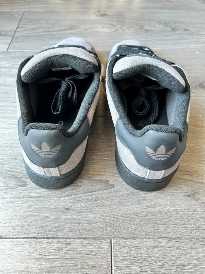 Baskets Adidas Campus Taille 45 1/3 Neuves - photo numéro 6