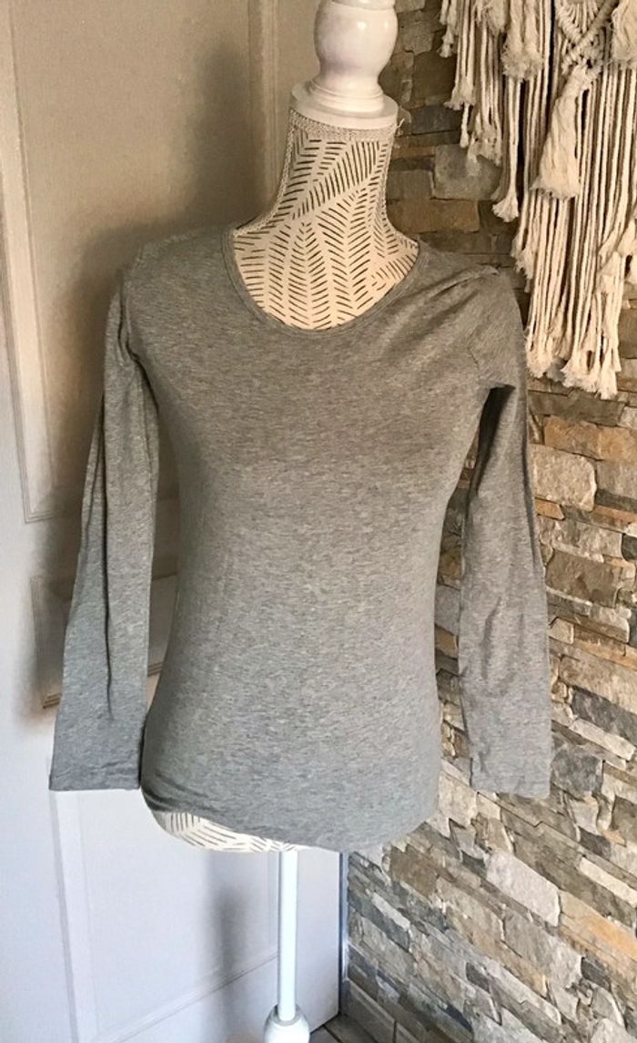 T Shirt manche longue en coton gris taille M Pink Sin (0623)