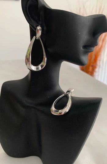Boucles d’oreilles pendantes goutte d’eau argentées