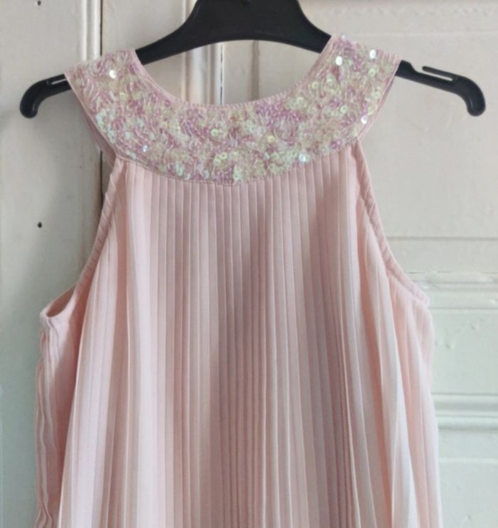 Robe fille taille 5 ans- Tres bon état - photo numéro 2
