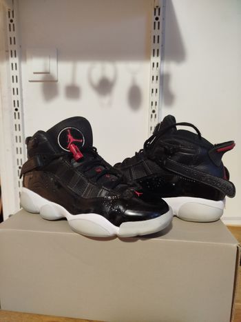 Basket Nike Jordan 6 Rings rouge et noir