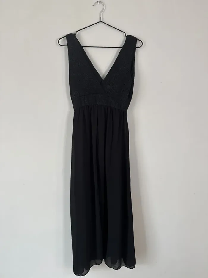 👗Maginifique robe noir légère - taille 40 - très bon état - photo numéro 7