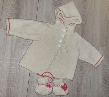 Ensemble pull tricoté et chaussettes