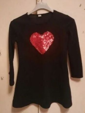 Robe noire 12 ans motif cœur pailleté