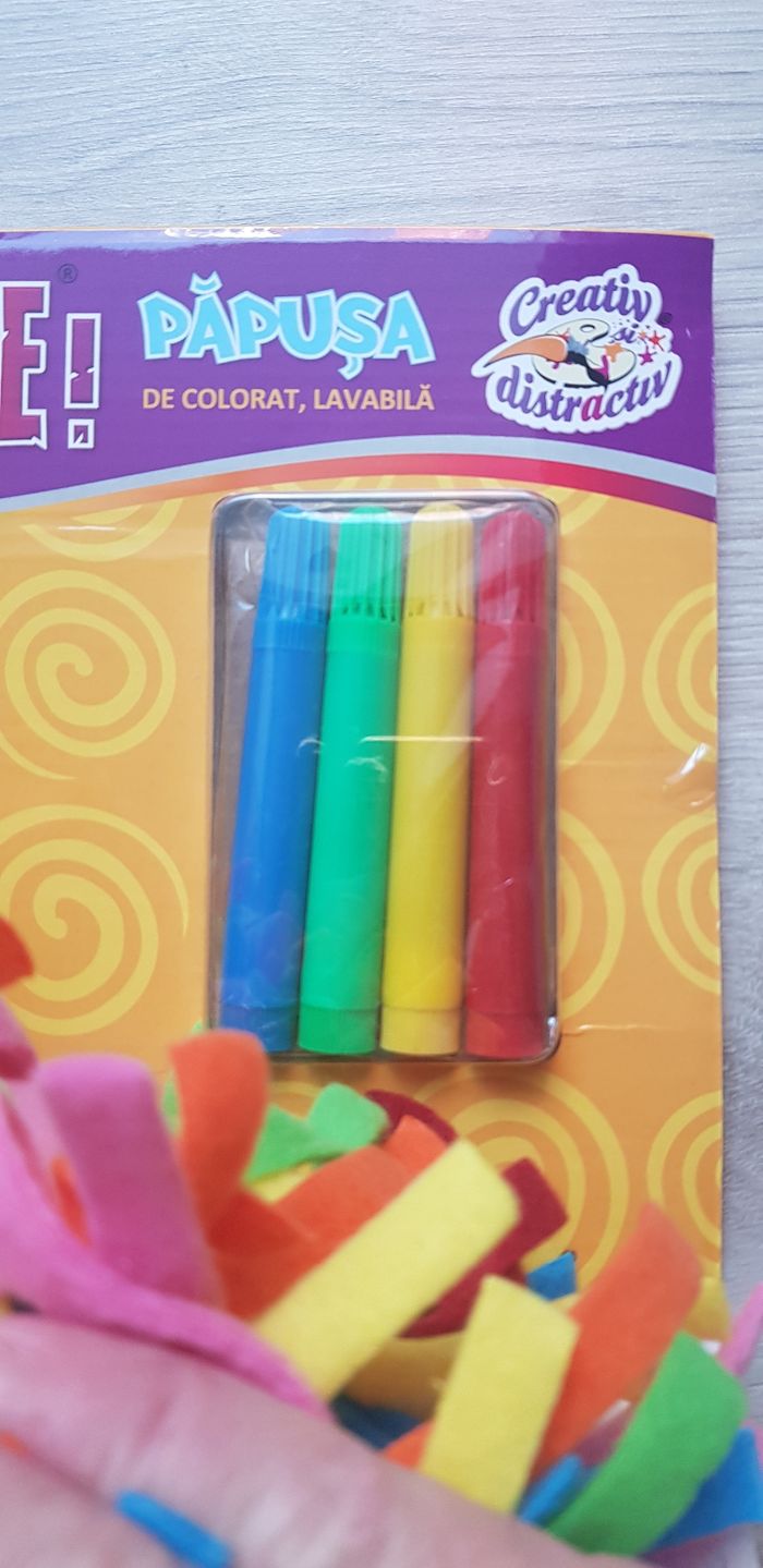 Poupée à colorier - photo numéro 2