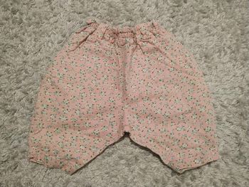 Pantalon
Rose fleurs
Jacadi
12 mois
Vintage