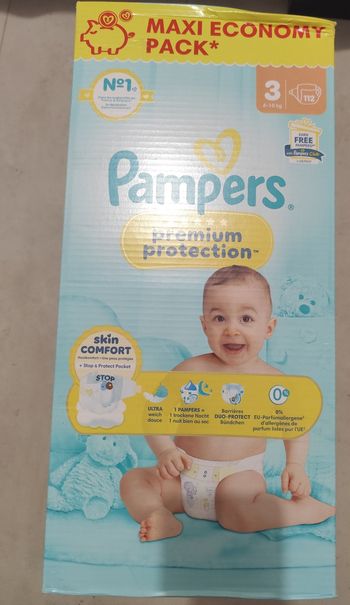 Couches Pampers premium protection