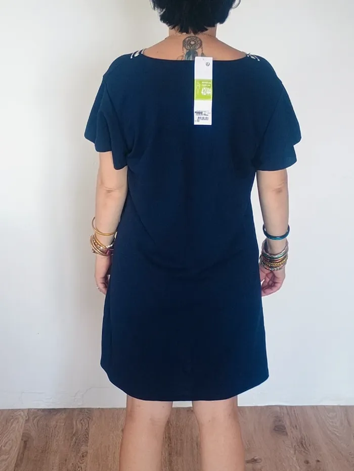 Robe bleue marine avec détails sportifs – R.P. tama – Taille 42/44 - photo numéro 2