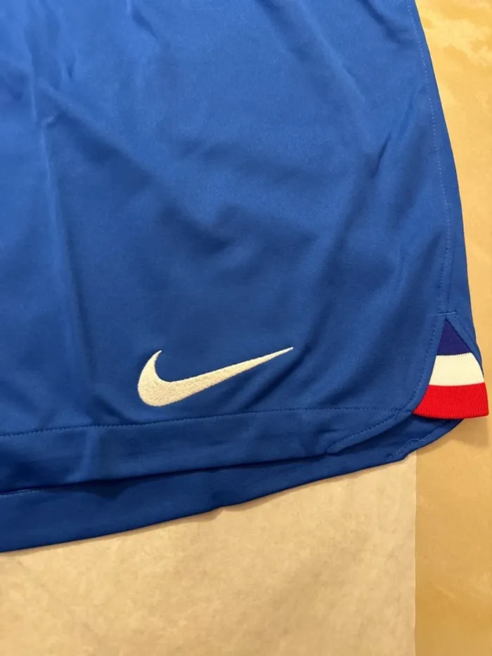 Short de foot Nike équipe de France taille XL adulte authentique neuf - photo numéro 2
