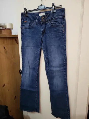 Jeans bootcut ici et maintenant