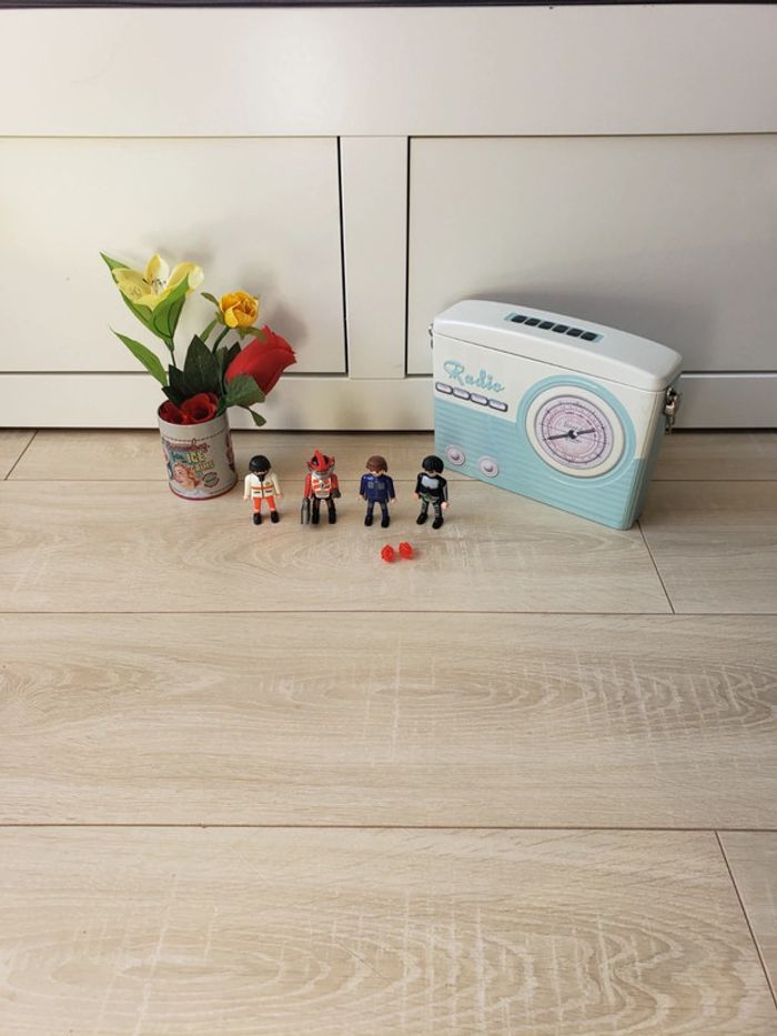 Lot de 4 personnages 🎀 playmobil 5€ - photo numéro 2