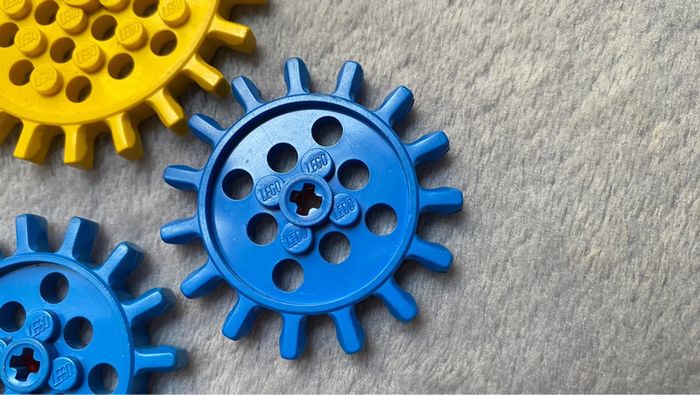 Lot de 5 roues lego Technic gear expert builder15 et 21 tooth with axel hole - photo numéro 6