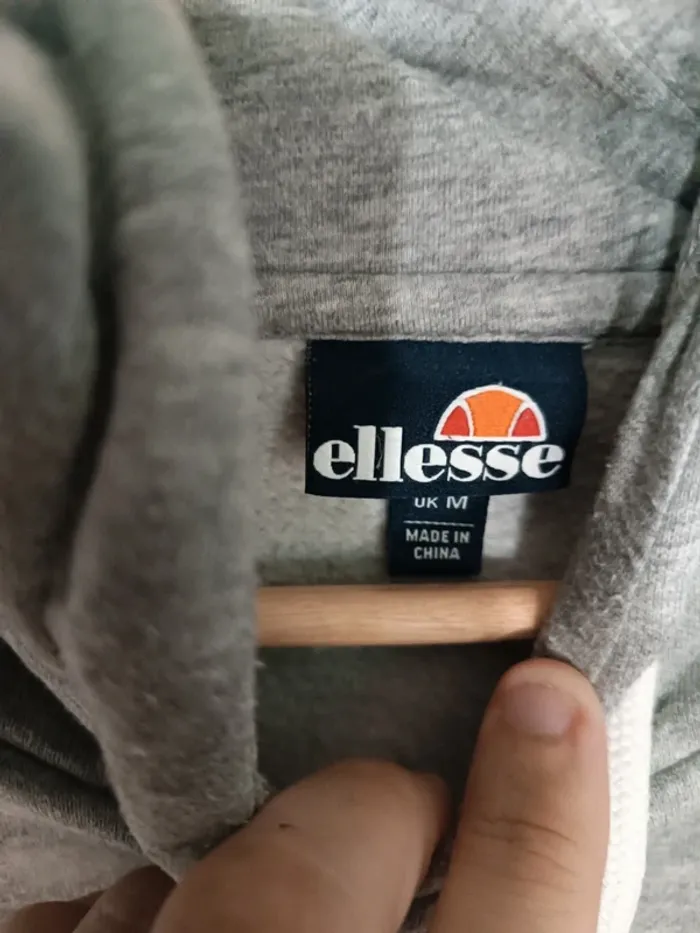 Pull Ellesse taille M - photo numéro 4