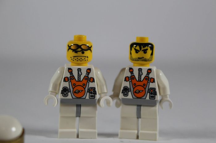 Lego Figurine Mars Mission Astronaute Oxygen x 2 - photo numéro 4