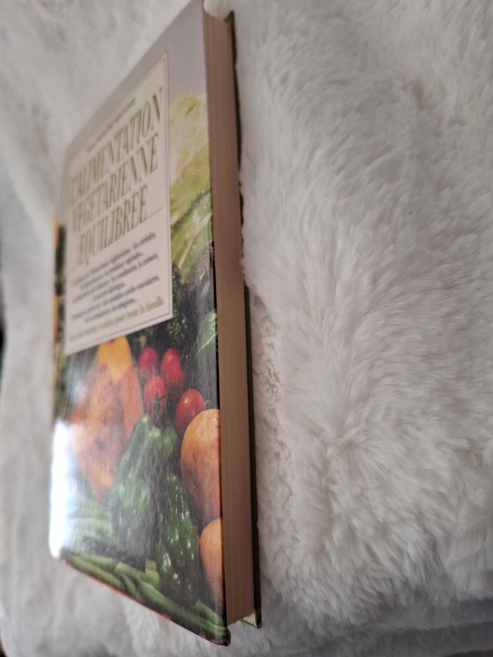 Livre L'alimentation végétarienne équilibrée - photo numéro 3
