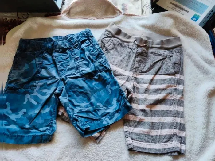 Lot de 2 shorts Gap Kids taille L - photo numéro 2