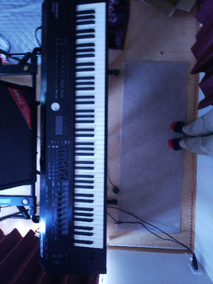 Roland RD-2000 Piano de scène numérique avec 88 touches lourdes et pédale Japon - photo numéro 7