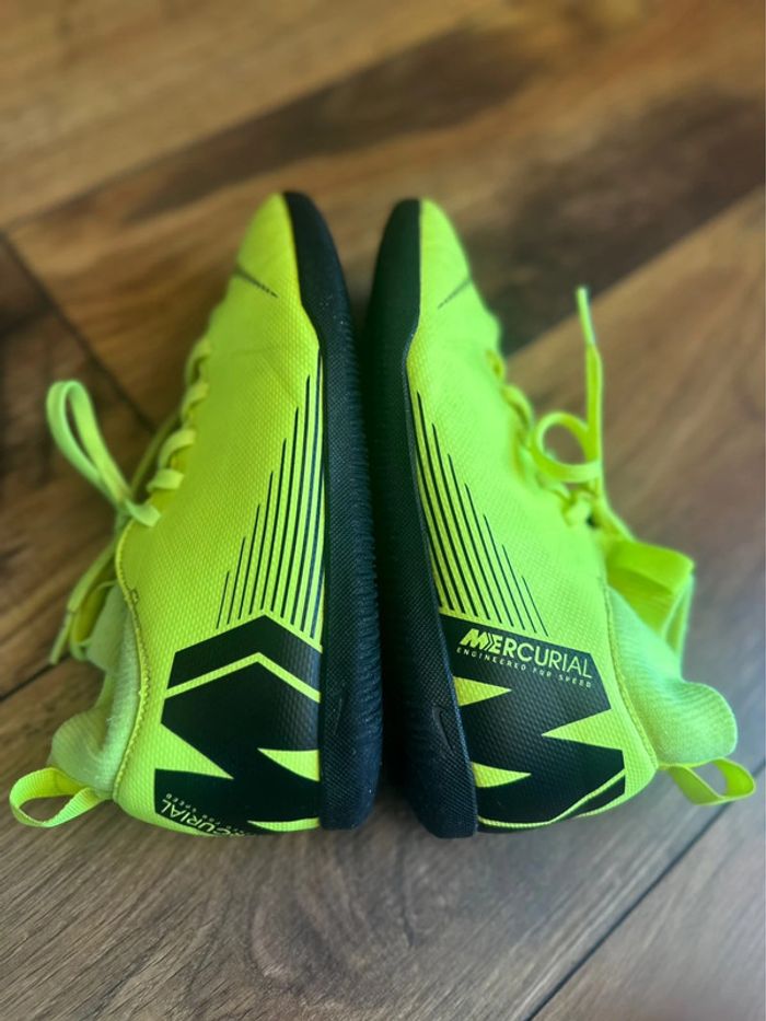Chaussures foot salle - photo numéro 3
