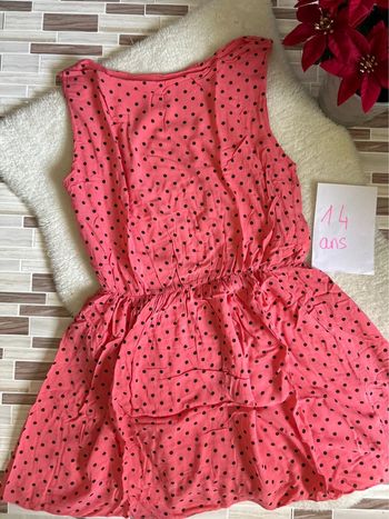 Robe rose ~ 14 ans