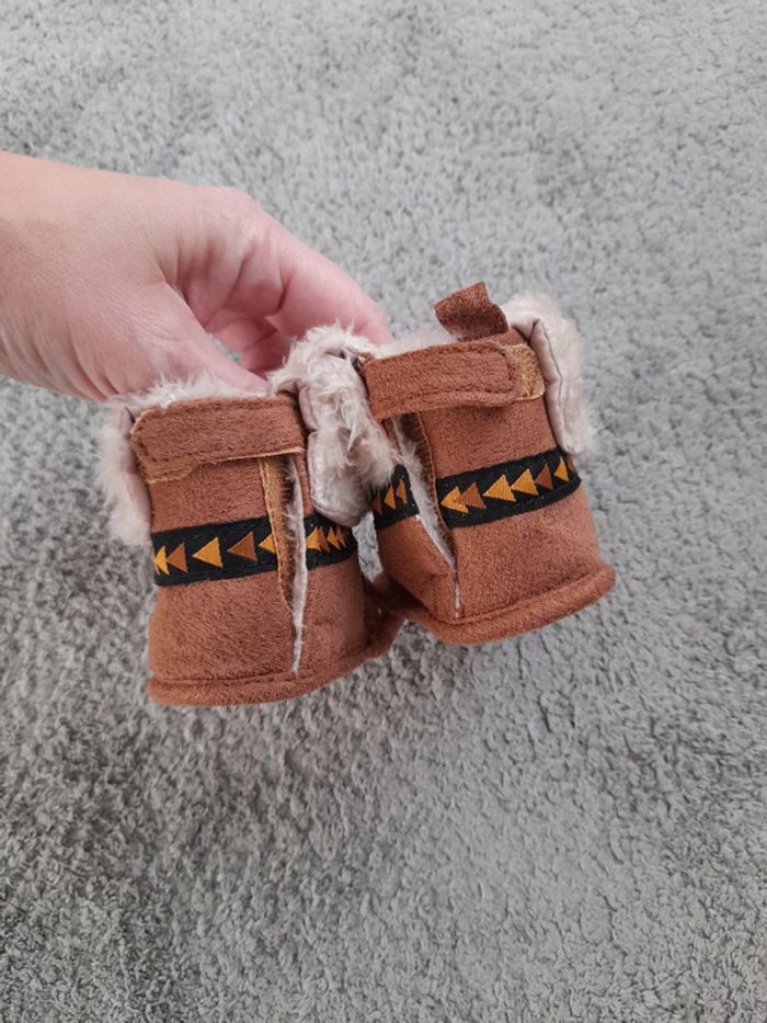 Bottes fourres 3/6mois - photo numéro 3