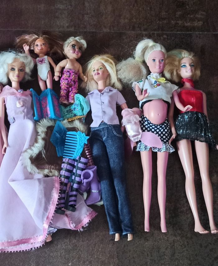 Lot de poupées Barbie