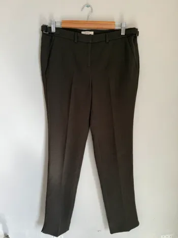 Pantalon ajusté kaki ba&sh Amalia