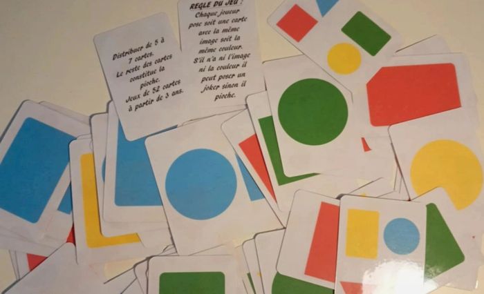 Jeu de cartes formes géométriques et couleurs. - photo numéro 2