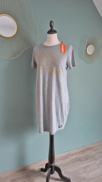 Robe tee shirt Superdry neuf