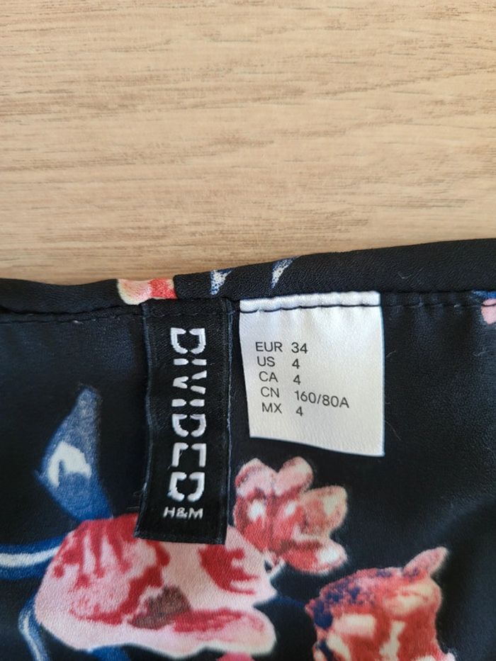 Top court crop top épaules dénudées fleuri noir H&M Taille 34 - photo numéro 10