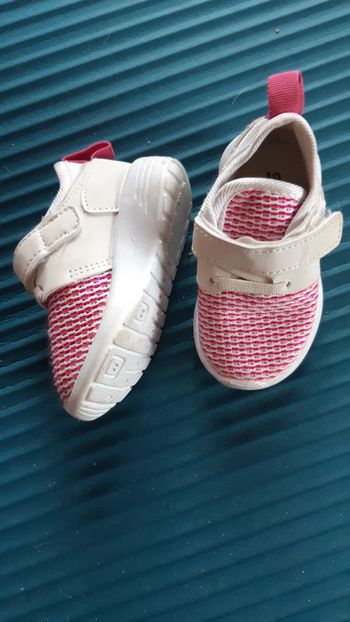 Baskets bebe taille 19